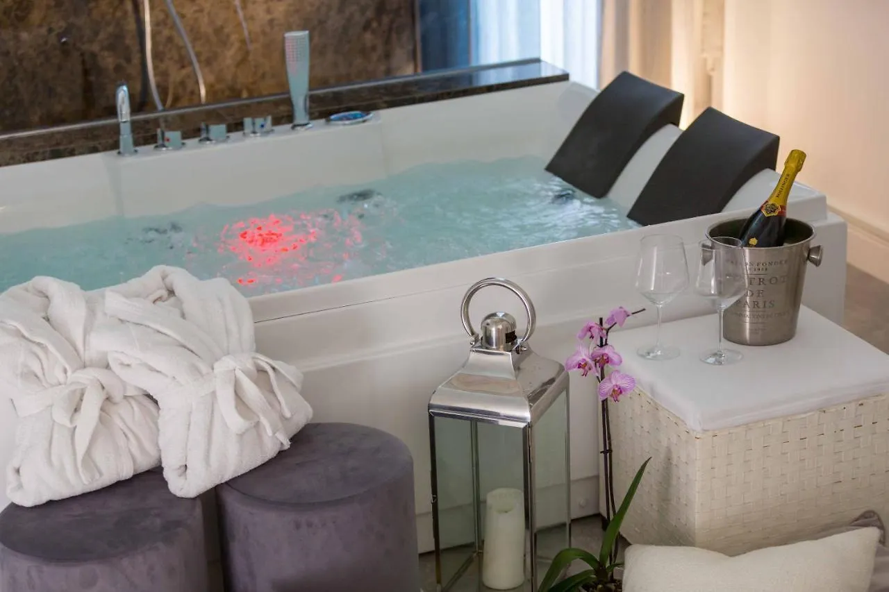 Palazzo Bruca Catania Bed & Breakfast 3*,