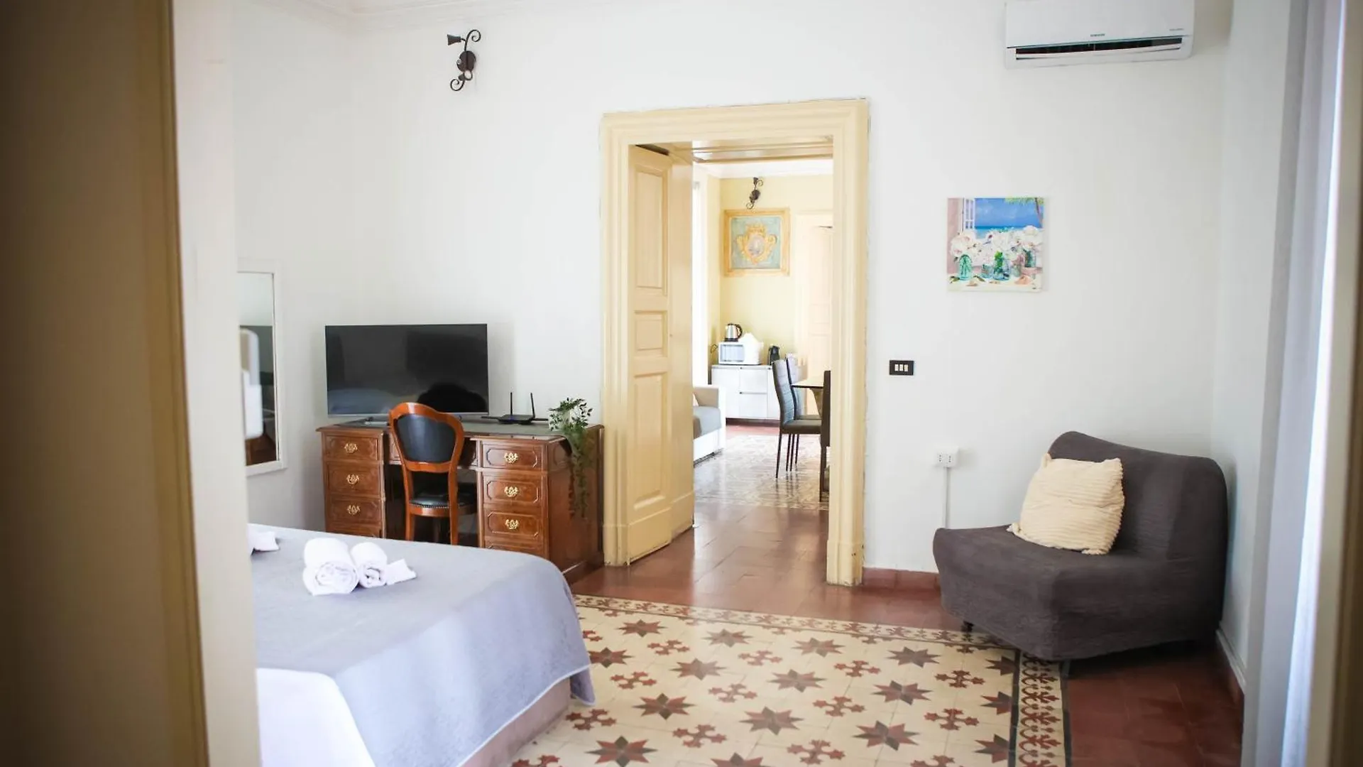 Palazzo Bruca Catania Bed & Breakfast