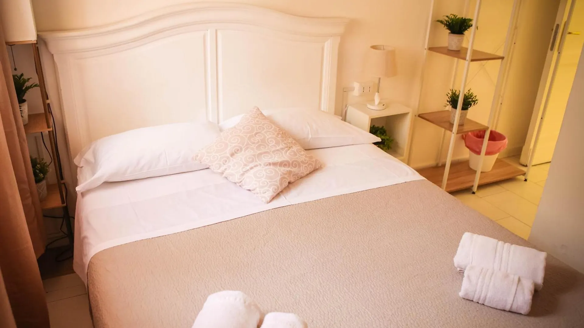 Palazzo Bruca Catania Bed & Breakfast 3*,