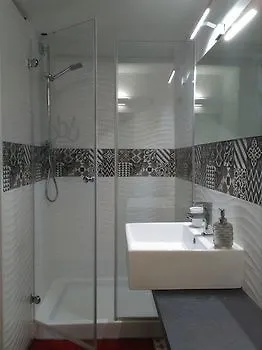 Palazzo Bruca Catania Bed & Breakfast 3*,