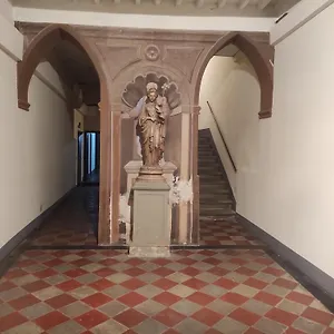 https://la-casina-arezzo-52100.it-tuscanyhotel.com